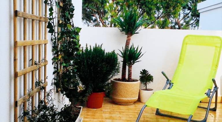 Fully equipped charming apartment with patio, yard & grill | Dogs allowed in Tavira