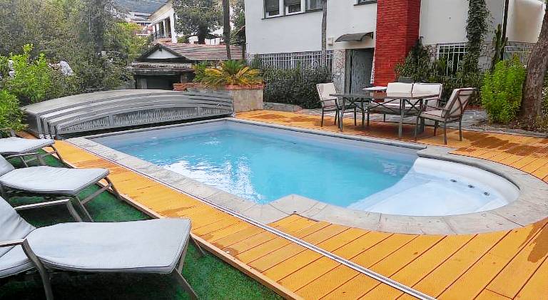 Rental apartment with pool in Genoa