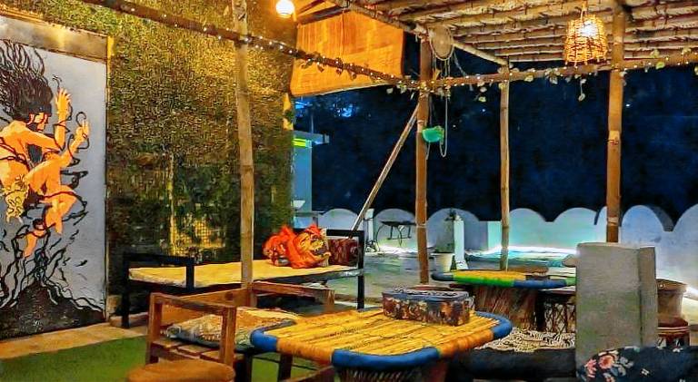 Hobbit House Hostel in Rishikesh