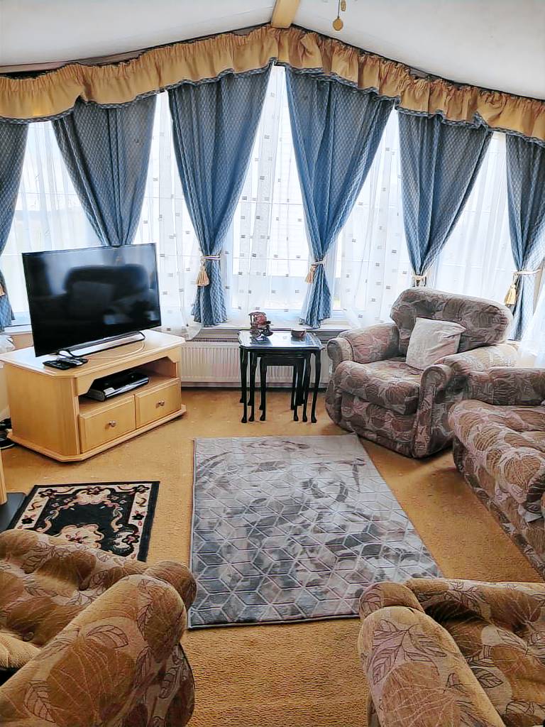 Discover comfort home from home 8-birth Caravan — photo 4