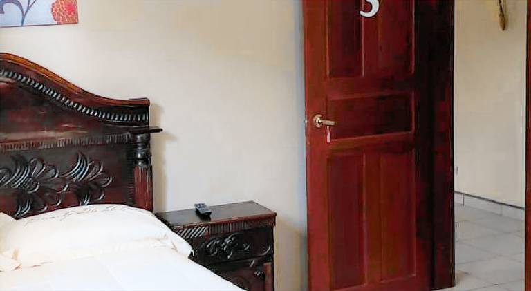 HOTEL CASA BONITA LA LIMA SAN PEDRO SULa — photo 2