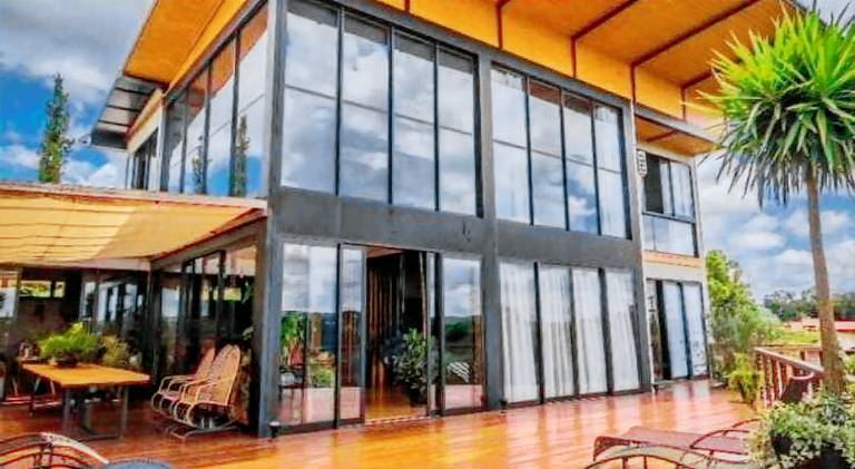 Ample house with hot tub | Pets allowed in Cascavel