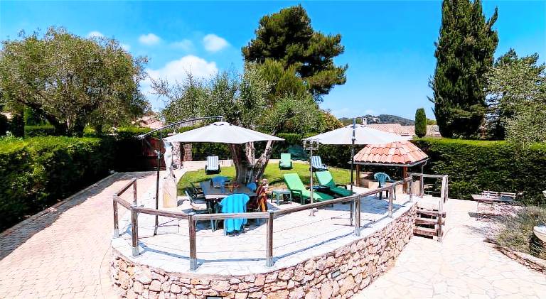 Fully equipped pleasant villa with grill, garden & private pool | Perfect for remote work | Pet-friendly — photo 4