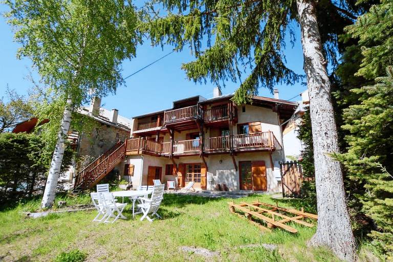 Lovely gite with sauna, yard & terrace | Dogs allowed in Gap