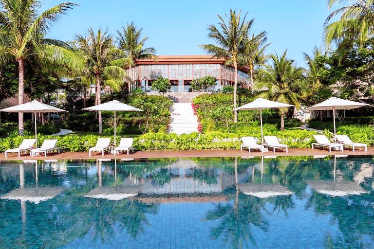 Resort Cam Hải Đông