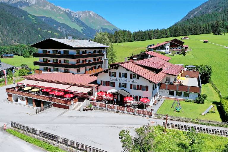  in Bach,  für max.  Gäste