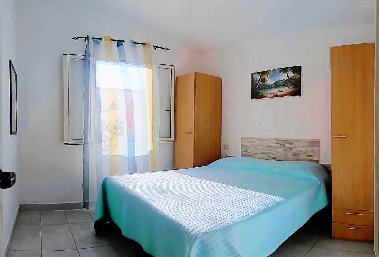 Rental apartment with yard, barbeque & terrace | Garden view in Foggia