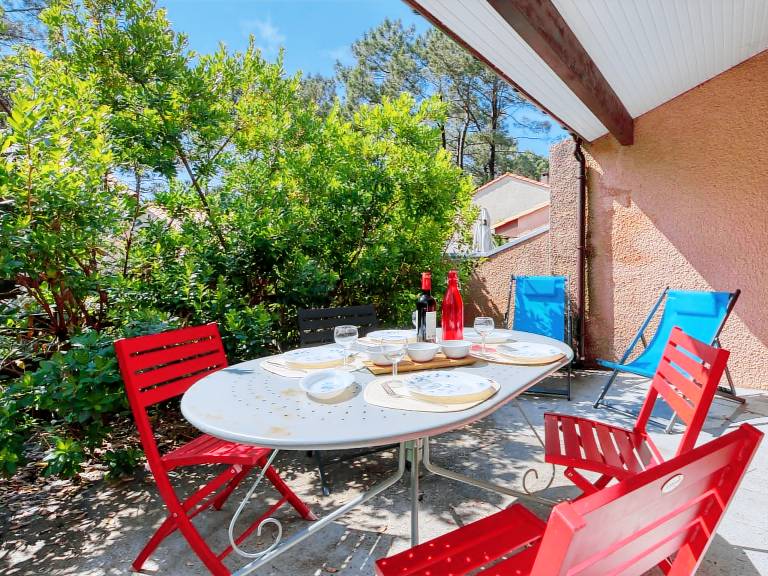 Fully equipped vacation home with terrace & garden | Pet-friendly — photo 2