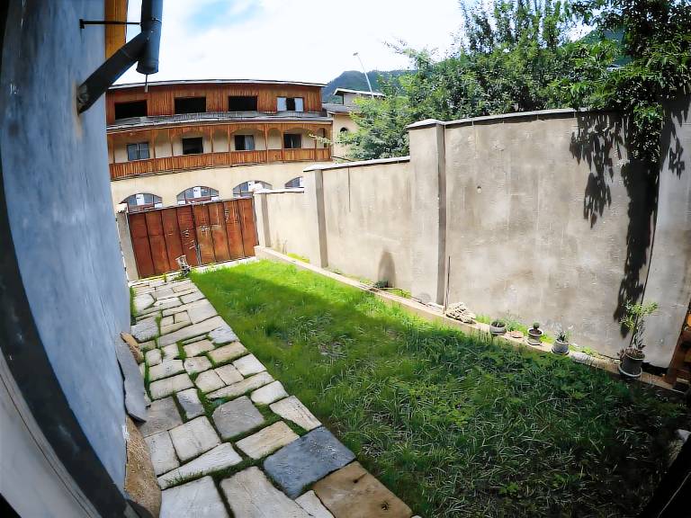 Mestia Retreat Sleeps 12 with Garden — photo 3