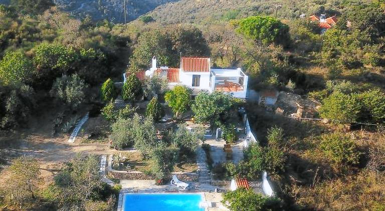 Villa with yard, private pool & patio in Skopelos
