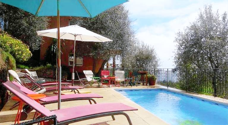 Villa with pool in Èze