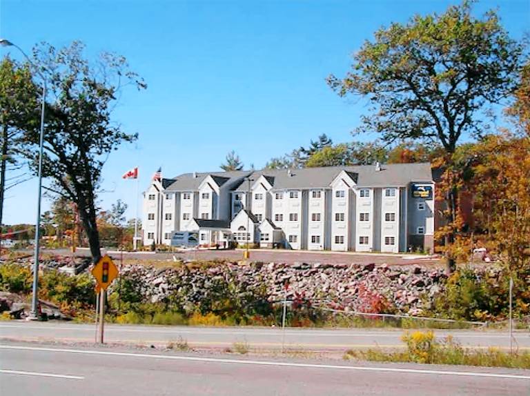 Parry Sound Inn & Suites — photo 5
