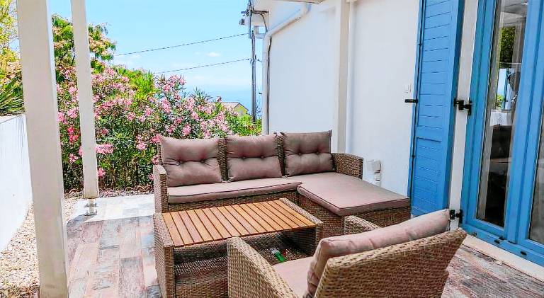 Villa with pool & jacuzzi | Pets allowed — photo 3