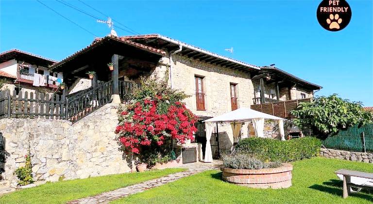 Vacation home with garden | Beach nearby | Pets allowed in Llanes