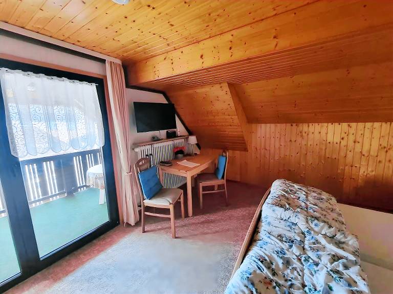 Room 'Doppelzimmer 3' with Mountain View, Balcony and Wi-Fi — photo 4