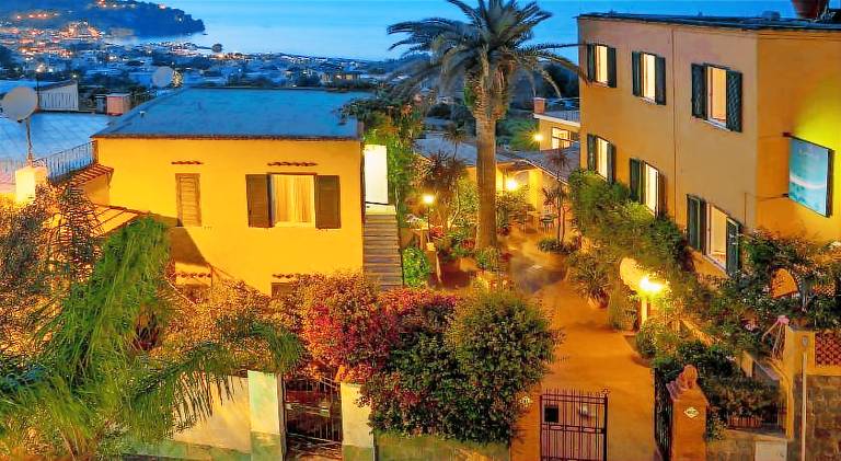 Hotel Monti in Casamicciola Terme