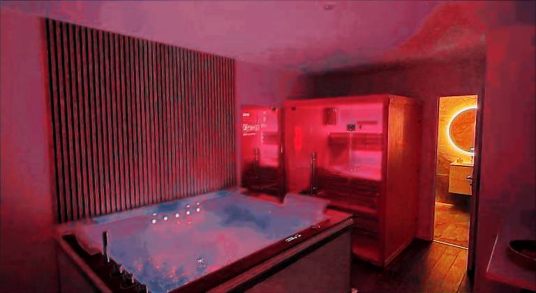 La Suite Bali Jacuzzi, Sauna, Netflix, Disney in Amiens