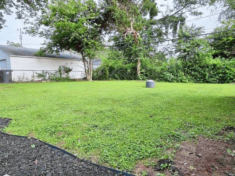 Vacation home with garden — photo 4