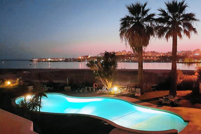 Apartamento  Estombar
