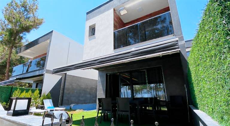 Fully equipped villa with private pool, garden & terrace | Dogs allowed in Menderes