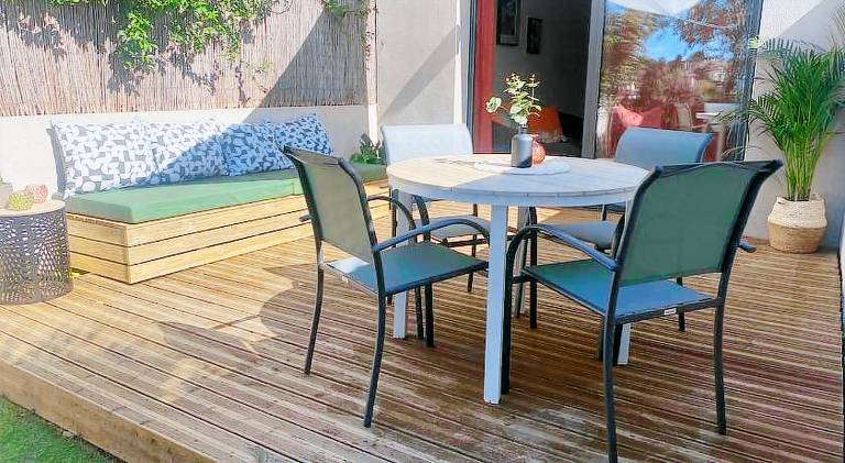 Vacation home with patio, barbecue & yard — photo 4