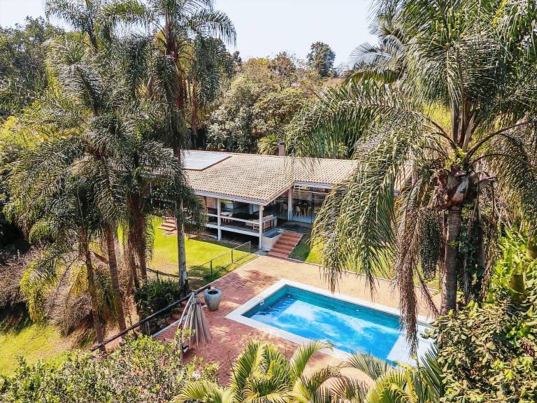 Luxury Single Story House in Granja Viana