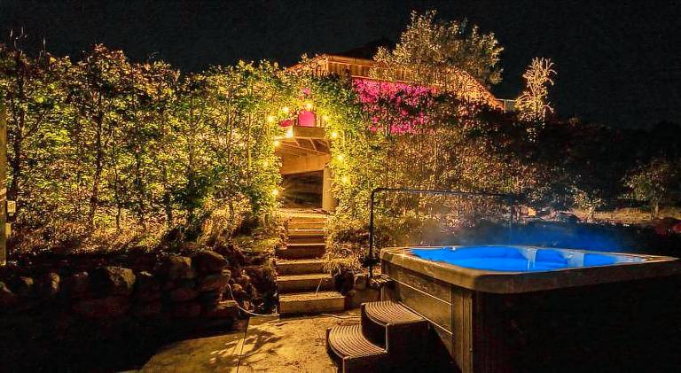 Rental apartment with hot tub, garden & grill — photo 5