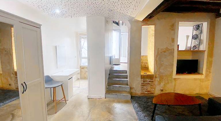 Appartement Atypique Cosy et Hyper Centre Paris 10eme pres du Canal Saint-Martin — photo 3