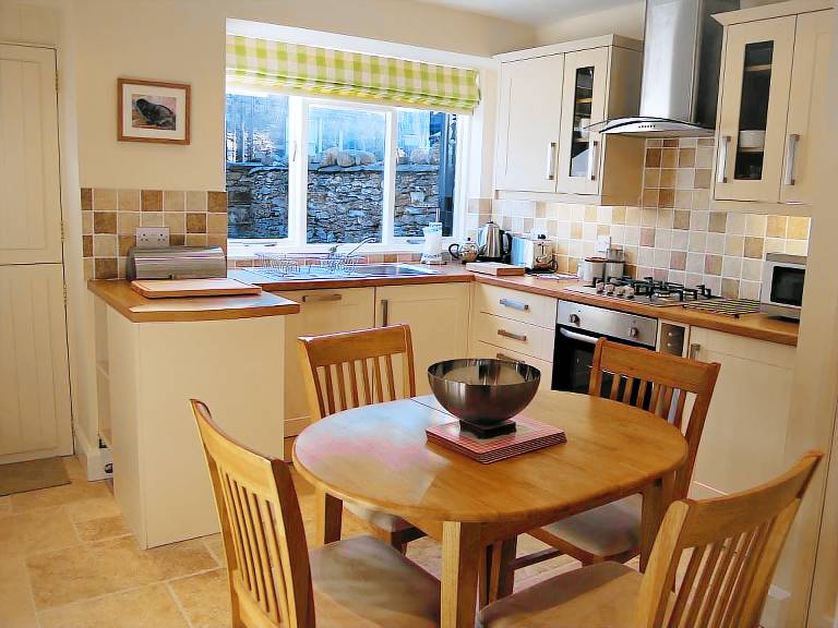 Family-friendly cottage with yard | Pets are welcome — photo 4