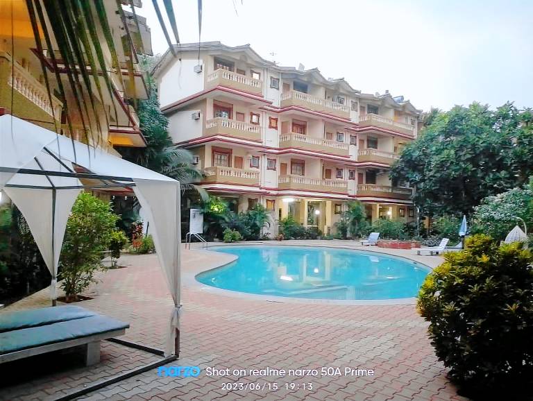 Holiday apartment with pool — photo 3