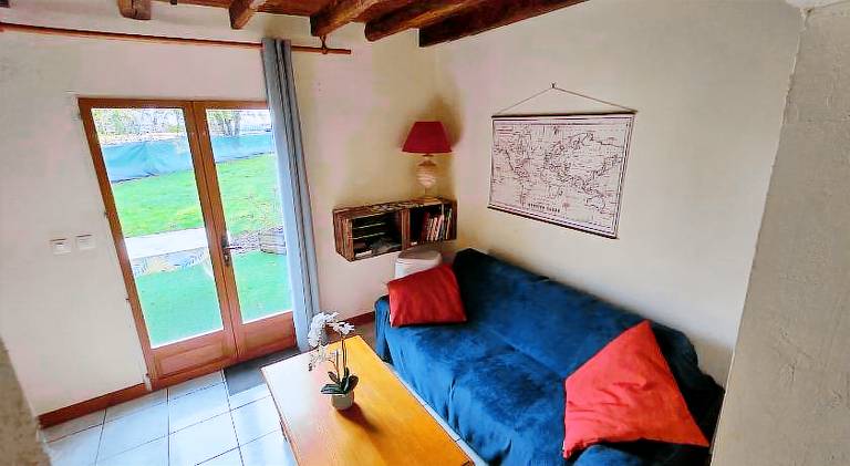Rental apartment with 1 room for 4 persons in Nevers