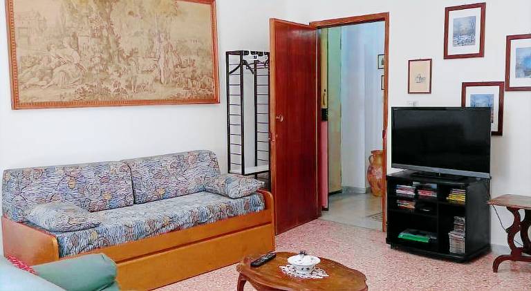 Holiday apartment with 2 rooms for 4 persons — photo 2