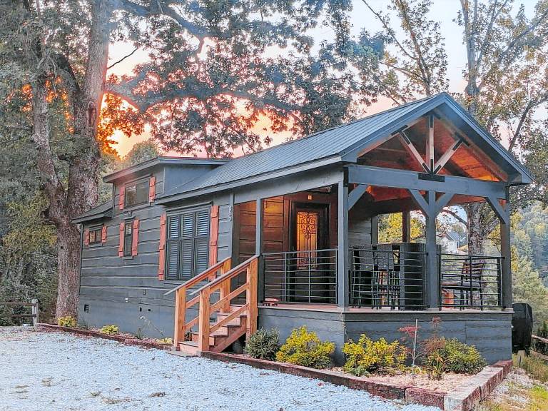 Cabin Dillard