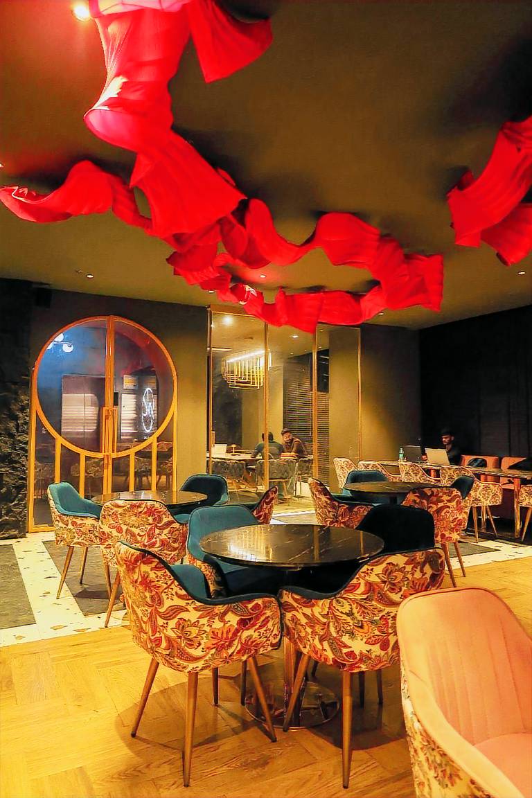 Hotel Lyf Luxe Noida SkyLyf Rooftop Lounge — photo 2
