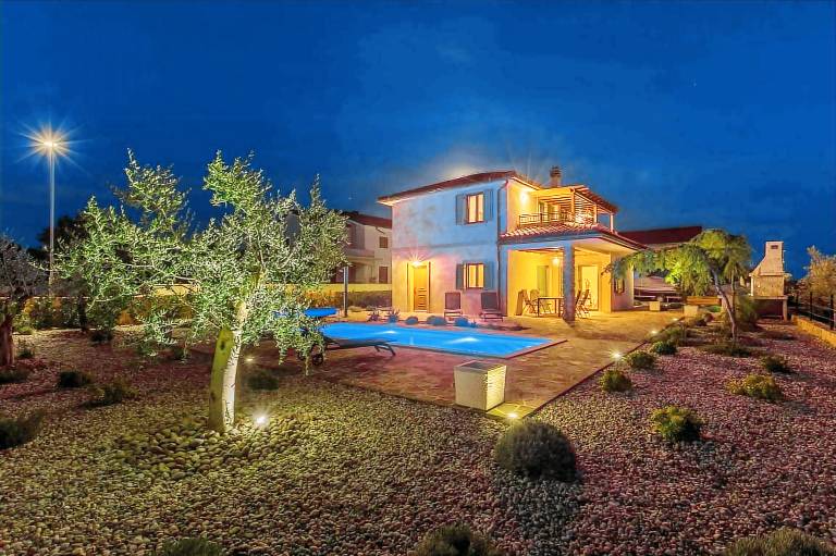 Casa  Brzac