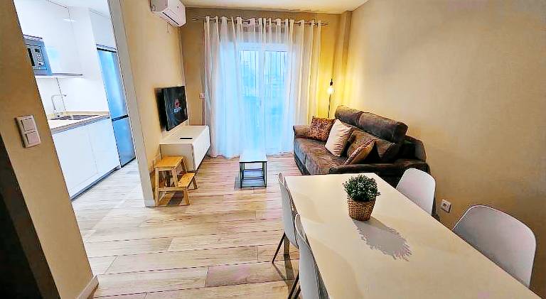 Apartment with pool in Elche