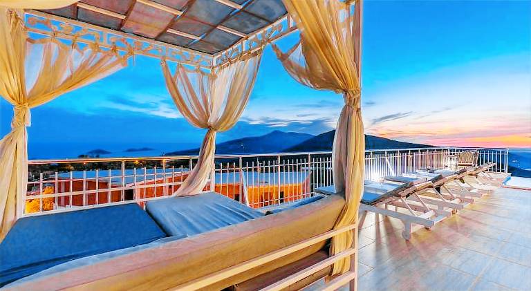 Fully equipped beautiful villa with BBQ, private pool & yard | Pets allowed — photo 5