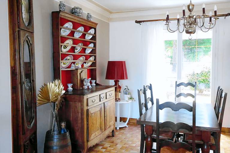 Vacation home with garden — photo 4