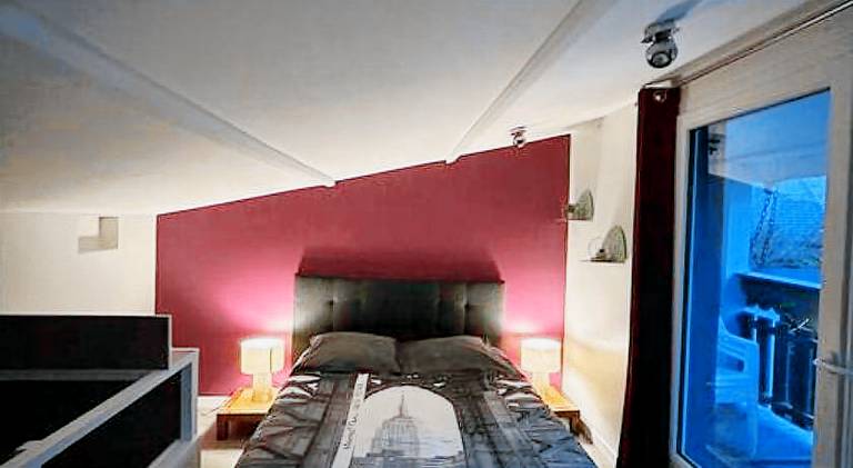Chalet with pool — photo 4