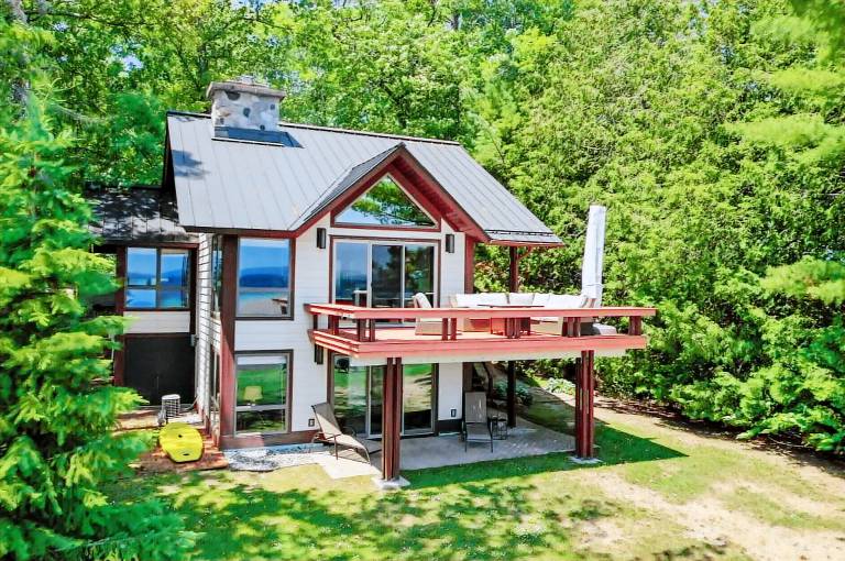 House Higgins Lake