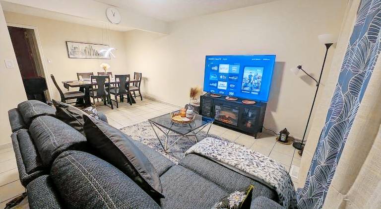 Beautiful vacation home | Pets are welcome in Edmonton, AB