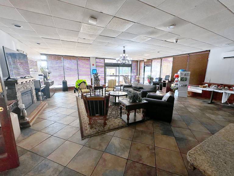 Hotel Red Rose by Townhouse Covington I-64 — photo 3