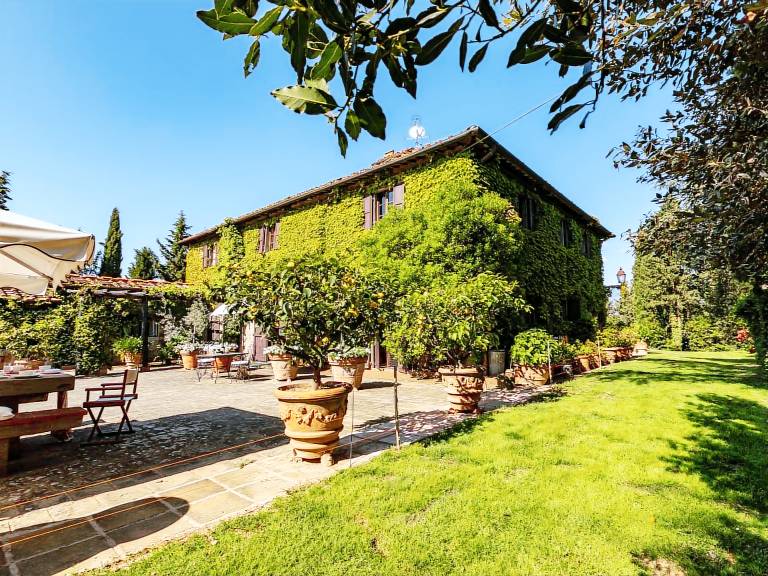 Fully equipped ample house with barbeque, patio & garden | Pets allowed — photo 2