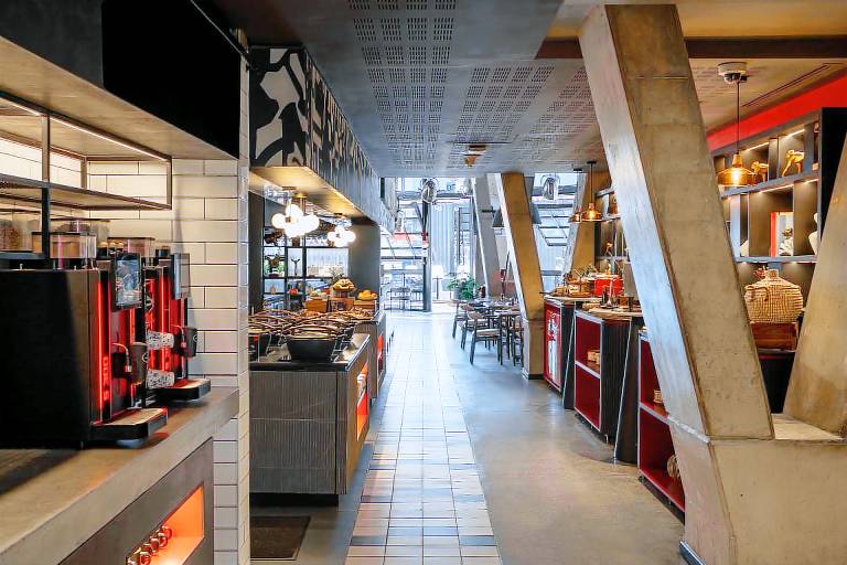 Radisson RED Hotel V&A Waterfront Cape Town — photo 3