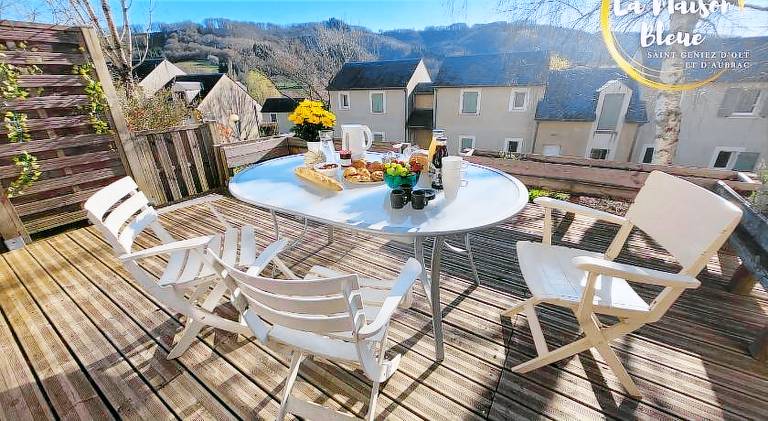 Beautiful rental apartment with yard, private pool & grill | Pets are welcome — photo 3