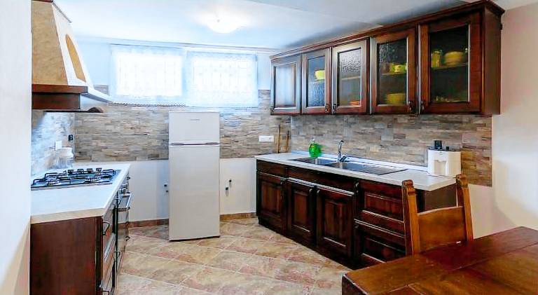 House with 2 rooms for 5 persons — photo 2