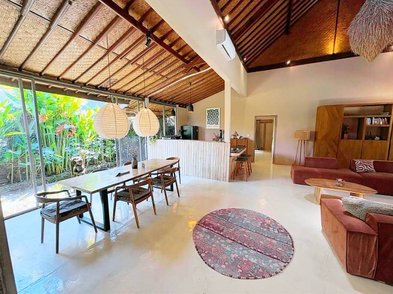 Child-friendly vacation home with pool & yard | Suitable for remote work | Dogs allowed — photo 4