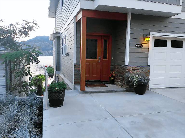 House  Summerland