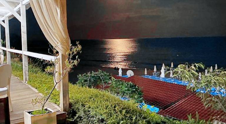 Rental apartment with pool, yard & terrace — photo 5