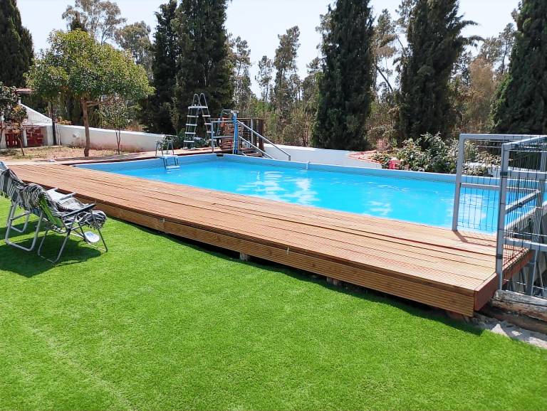 Rental apartment with BBQ, pool & garden | Lake view in Beja